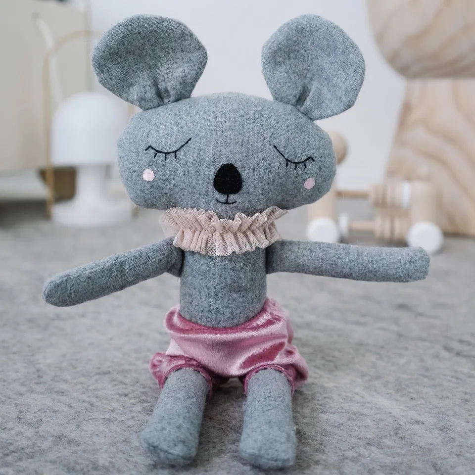 And The Little Dog Laughed - 'Mabel' Mouse